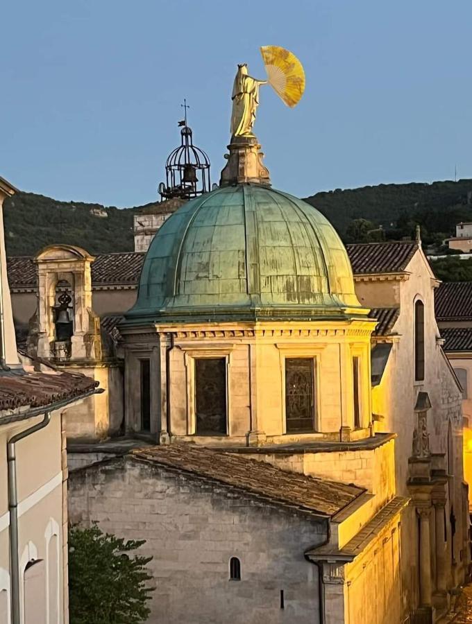 רוסטרל Eblouissant Appartement Au Calme D'Une Residence Avec Piscine Idealement Situe Au Pied Du Colorado Provencal Dans Le Prestigieux Luberon מראה חיצוני תמונה